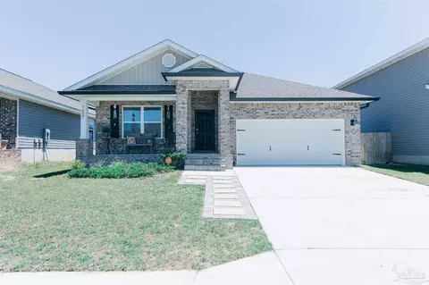 5689 Guinevere Ln, Milton, FL 32583