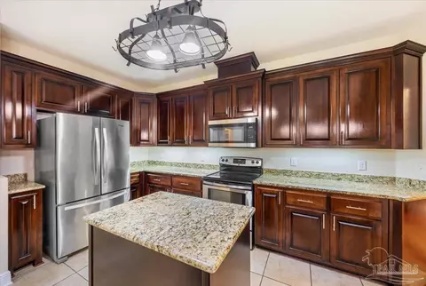 Kitchen - 3442 Smyer Dr, Pace, FL 32571 photo 4 of 4