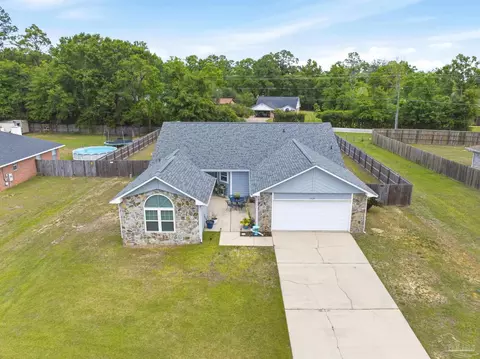 1524 Twin Pines Cir, Cantonment, FL 32533