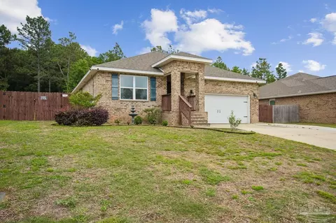 Exterior - 4656 Red Oak Dr, Milton, FL 32583 photo 2 of 10