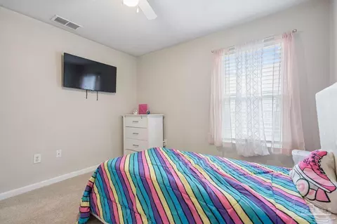 Bedroom - 4656 Red Oak Dr, Milton, FL 32583 photo 9 of 10