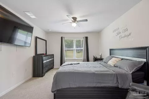 Bedroom - 4656 Red Oak Dr, Milton, FL 32583 photo 1 of 10