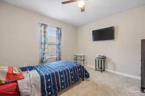 Bedroom - 4656 Red Oak Dr, Milton, FL 32583 photo 5 of 10