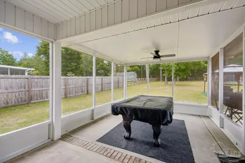 Exterior - 4656 Red Oak Dr, Milton, FL 32583 photo 5 of 10