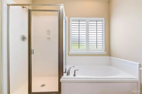 Bath - 26064 Chatelaine Rd, Elberta, AL 36530 photo 3 of 3
