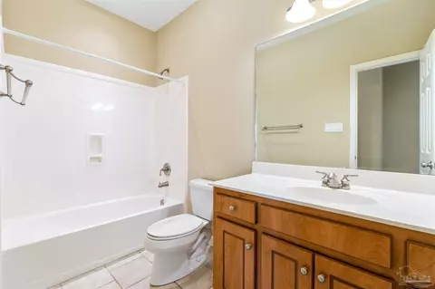 Bath - 26064 Chatelaine Rd, Elberta, AL 36530 photo 1 of 3