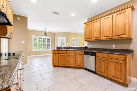 Kitchen - 26064 Chatelaine Rd, Elberta, AL 36530 photo 1 of 4