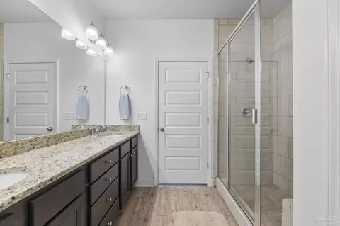 Bath - 3634 Hawks Landing Cir, Pace, FL 32571 photo 2 of 4