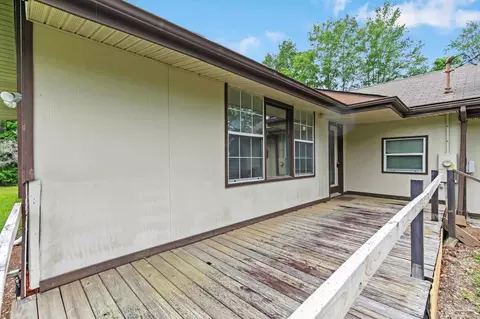 Exterior - 3271 Electra Dr, Milton, FL 32583 photo 4 of 6