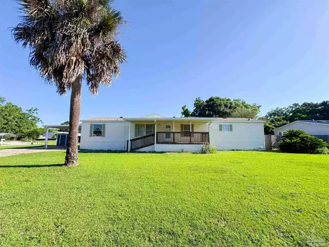 5518 Barefoot Blvd, Pensacola, FL 32526