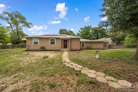 29 Mindoro Cir, Pensacola, FL 32507