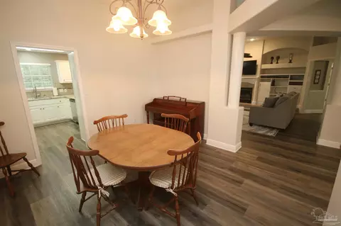 Dining - 5720 Callandar Pl, Milton, FL 32583 photo 4 of 5