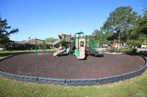 Exterior - 5720 Callandar Pl, Milton, FL 32583 photo 10 of 13