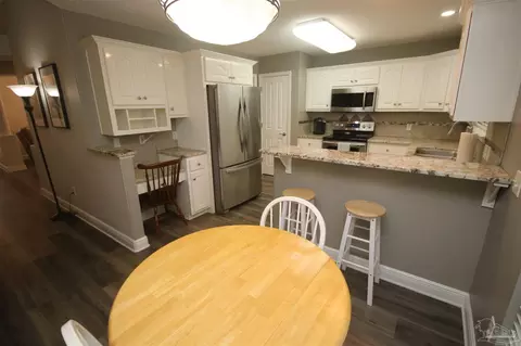 Kitchen - 5720 Callandar Pl, Milton, FL 32583 photo 1 of 9