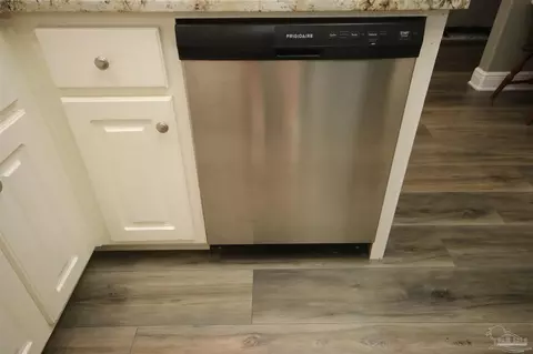 Kitchen - 5720 Callandar Pl, Milton, FL 32583 photo 9 of 9