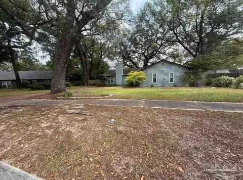 7474 Baywoods Ln, Pensacola, FL 32504