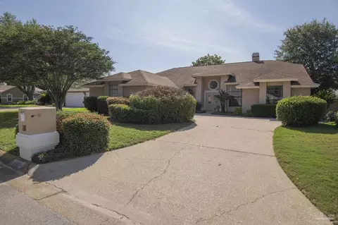 5130 Yesteroaks Cir, Pensacola, FL 32504