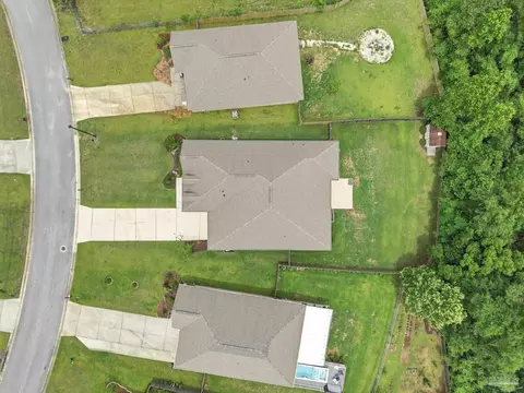 View/Area - 866 Jesse Dr, Cantonment, FL 32533 photo 6 of 10