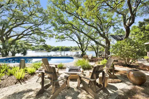 333 Edgewater Dr, Pensacola, FL 32507