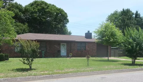 6150 Forest Pines Dr, Pensacola, FL 32526