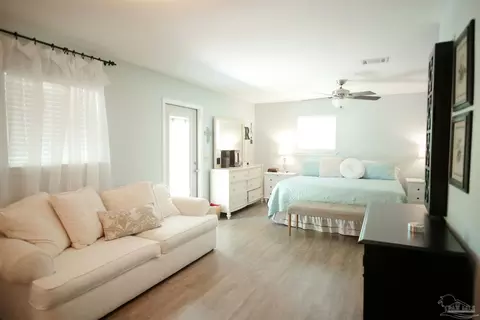 Bedroom - 2001 Chavers Rd, Cantonment, FL 32533 photo 3 of 4