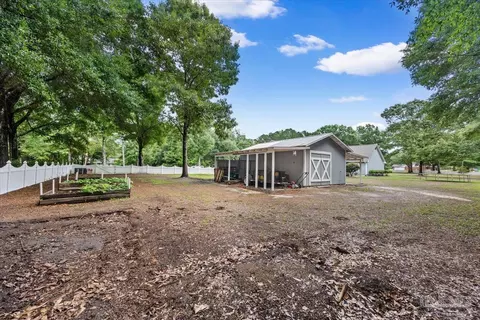 Exterior - 2833 Tunnel Rd, Pace, FL 32571 photo 10 of 19