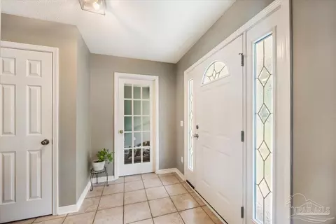 Entry Way - 2833 Tunnel Rd, Pace, FL 32571 photo 2 of 6