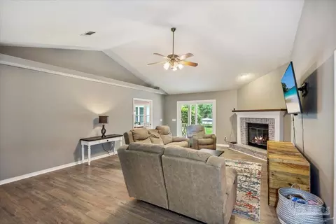 Living - 2833 Tunnel Rd, Pace, FL 32571 photo 2 of 2