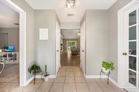 Entry Way - 2833 Tunnel Rd, Pace, FL 32571 photo 3 of 6