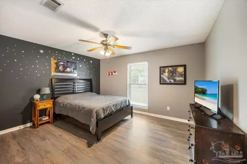 Bedroom - 2833 Tunnel Rd, Pace, FL 32571 photo 2 of 2