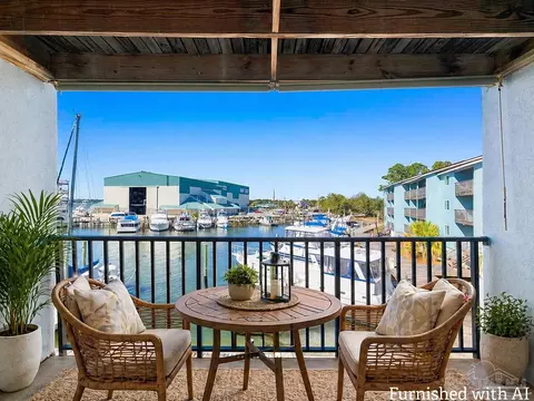 14100 River Rd #228B, Pensacola, FL 32507