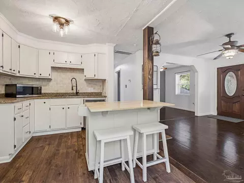 Kitchen - 7220 Beverly St, Milton, FL 32583 photo 1 of 3