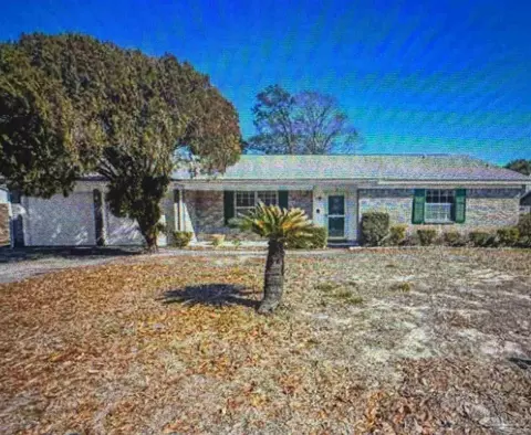 5570 Charbar Dr, Pensacola, FL 32526