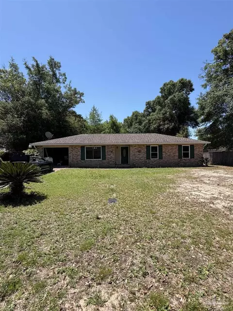 5599 Wesley Dr, Milton, FL 32570