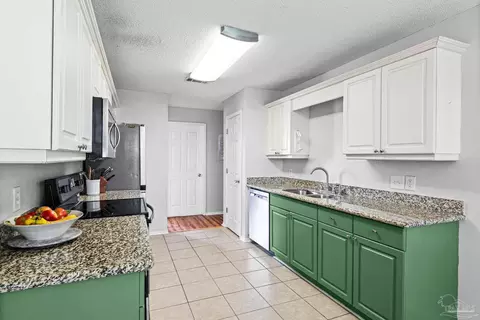 Kitchen - 5475 Chantilly Cir, Milton, FL 32583 photo 1 of 6