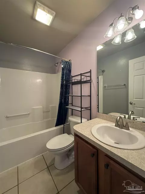 Bath - 4907 Makenna Cir, Pace, FL 32571 photo 4 of 6