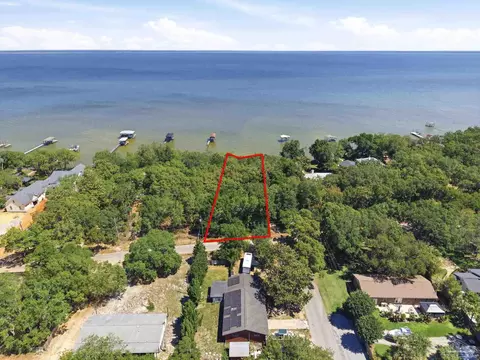 4580 Hickory Shores Blvd, Gulf Breeze, FL 32563