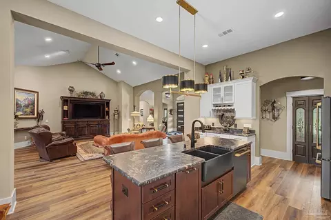 Kitchen - 2867 Longleaf Mill St, Cantonment, FL 32533 photo 5 of 6