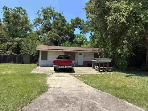 7401 Sachem Rd, Pensacola, FL 32506