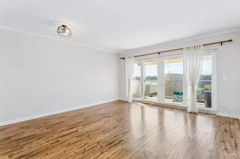 825 Bayshore Dr #405, Pensacola, FL 32507