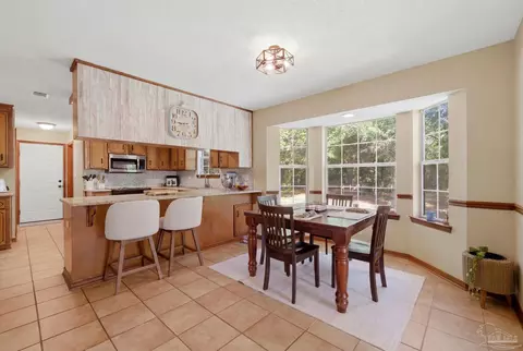 Dining - 6870 Martin Rd, Milton, FL 32570 photo 1 of 2