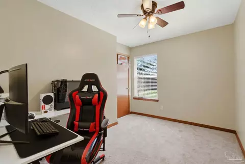 Bedroom - 6870 Martin Rd, Milton, FL 32570 photo 1 of 6