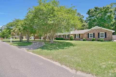 6210 Maybelle Dr, Pensacola, FL 32504