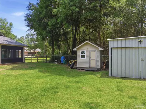 9105 Byrom Campbell Rd, Milton, FL 32571