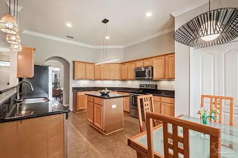 Kitchen - 5492 Covered Bridge Ln, Pace, FL 32571 photo 3 of 5