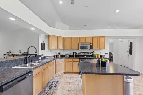 Kitchen - 2165 Liberty Loop Rd, Cantonment, FL 32533 photo 7 of 8