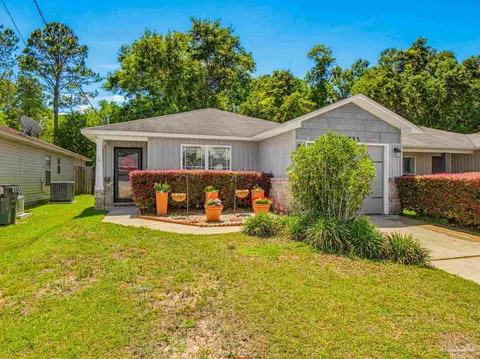 10533 Senegal Dr, Pensacola, FL 32534
