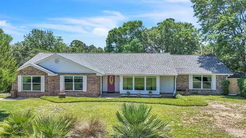 209 Shoreline Dr, Gulf Breeze, FL 32561