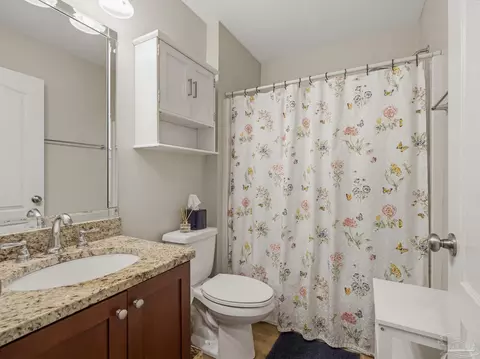 Bath - 6097 Autumn Pines Cir, Pace, FL 32571 photo 1 of 4