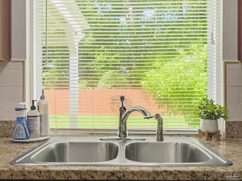 Kitchen - 6097 Autumn Pines Cir, Pace, FL 32571 photo 5 of 8